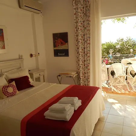 Palmina Mare Villa And Studios Paralia Vrachou Extérieur photo