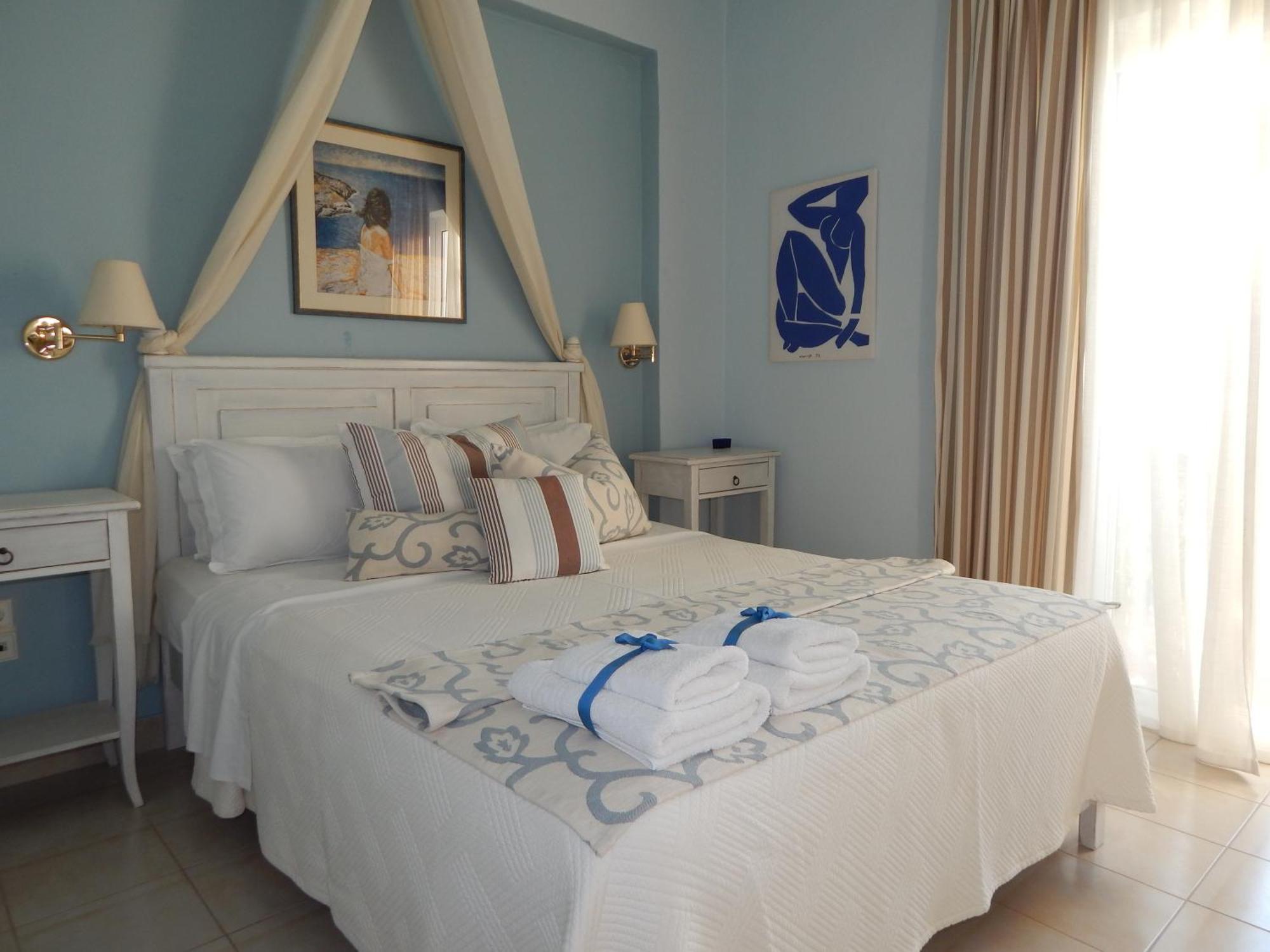 Palmina Mare And * Paralia Vrachou