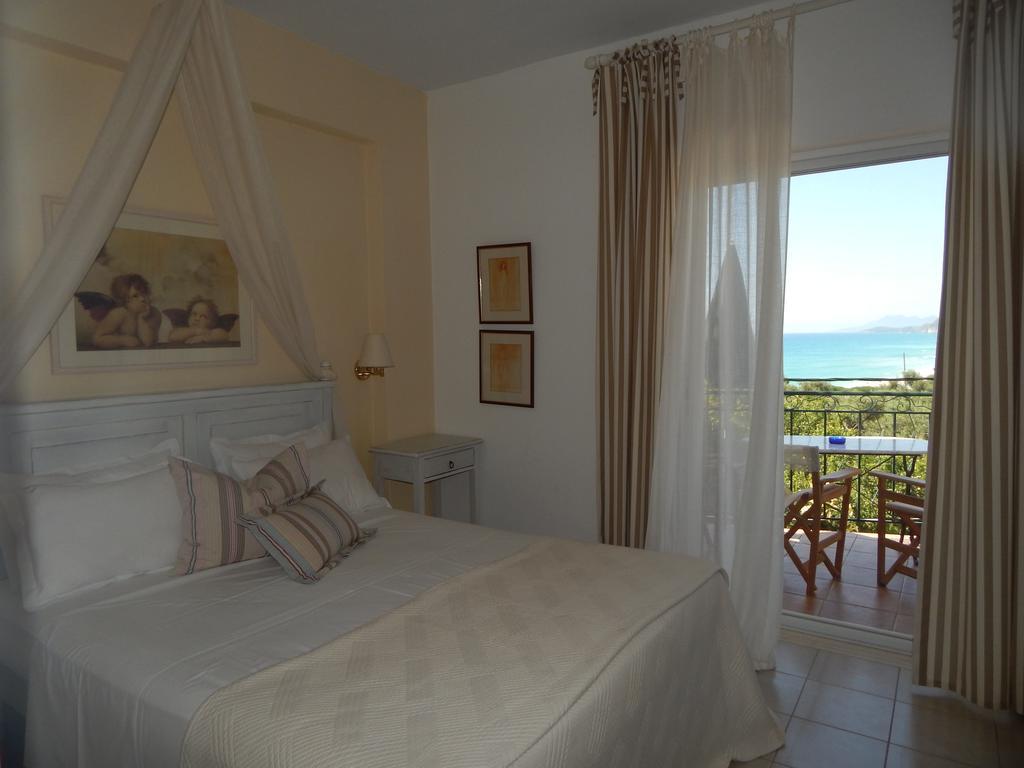 Palmina Mare And * Paralia Vrachou