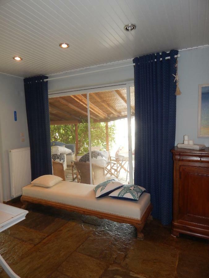 Palmina Mare And Paralia Vrachou